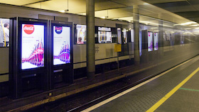 digital signage metro